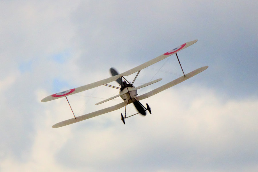 Sopwith Strutter friflygande skalamodell